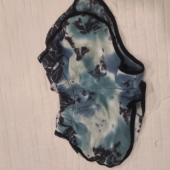 PINK Victoria’s Secret tie dye shorts size S - Picture 2 of 3